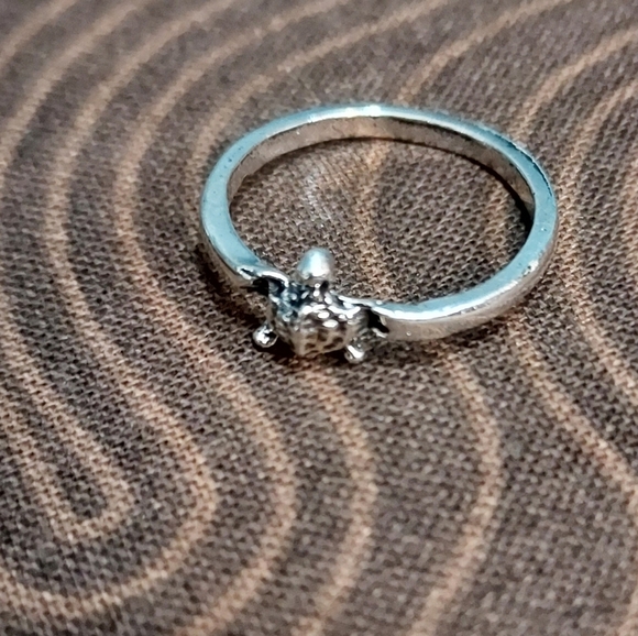 Baby turtle ring size 5 - Picture 3 of 5